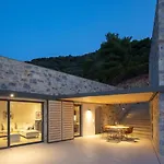 Kechria Bay Villa *