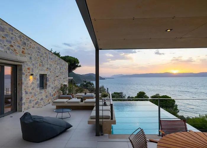 Kechria Bay Skiathos Town